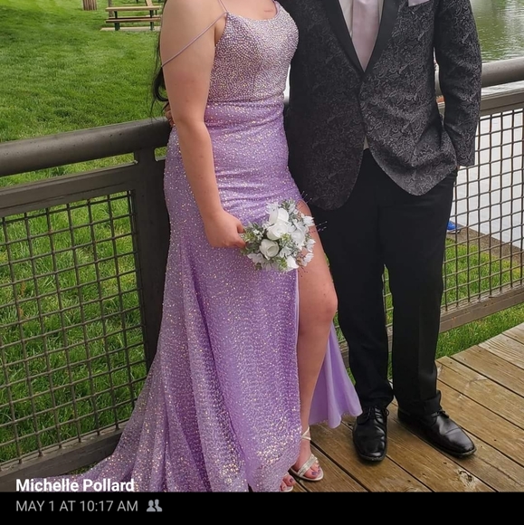 Beautiful lilac prom dress size 10 - Picture 2 of 2